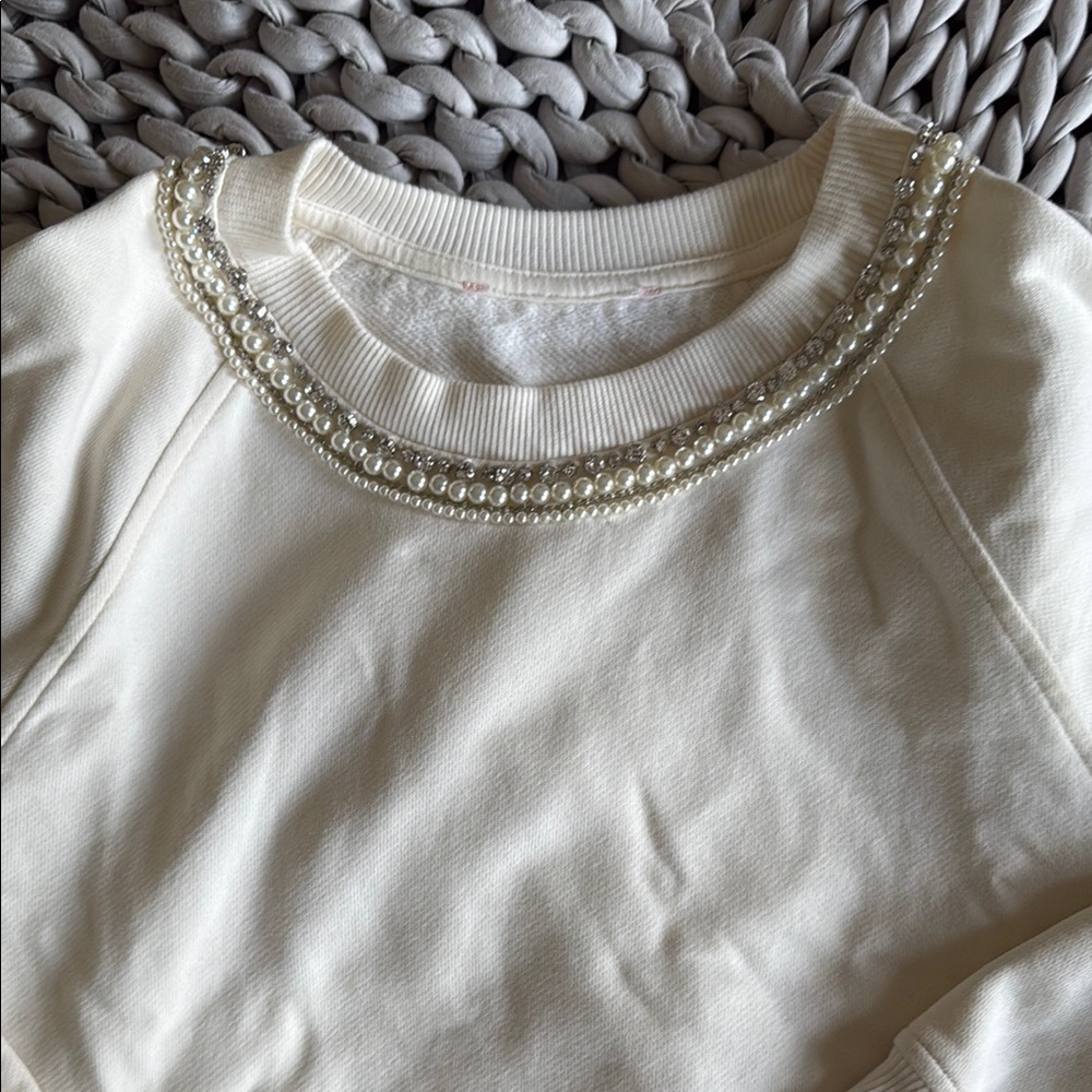 H&M Cream Sweatshirt with Pearl Jewel